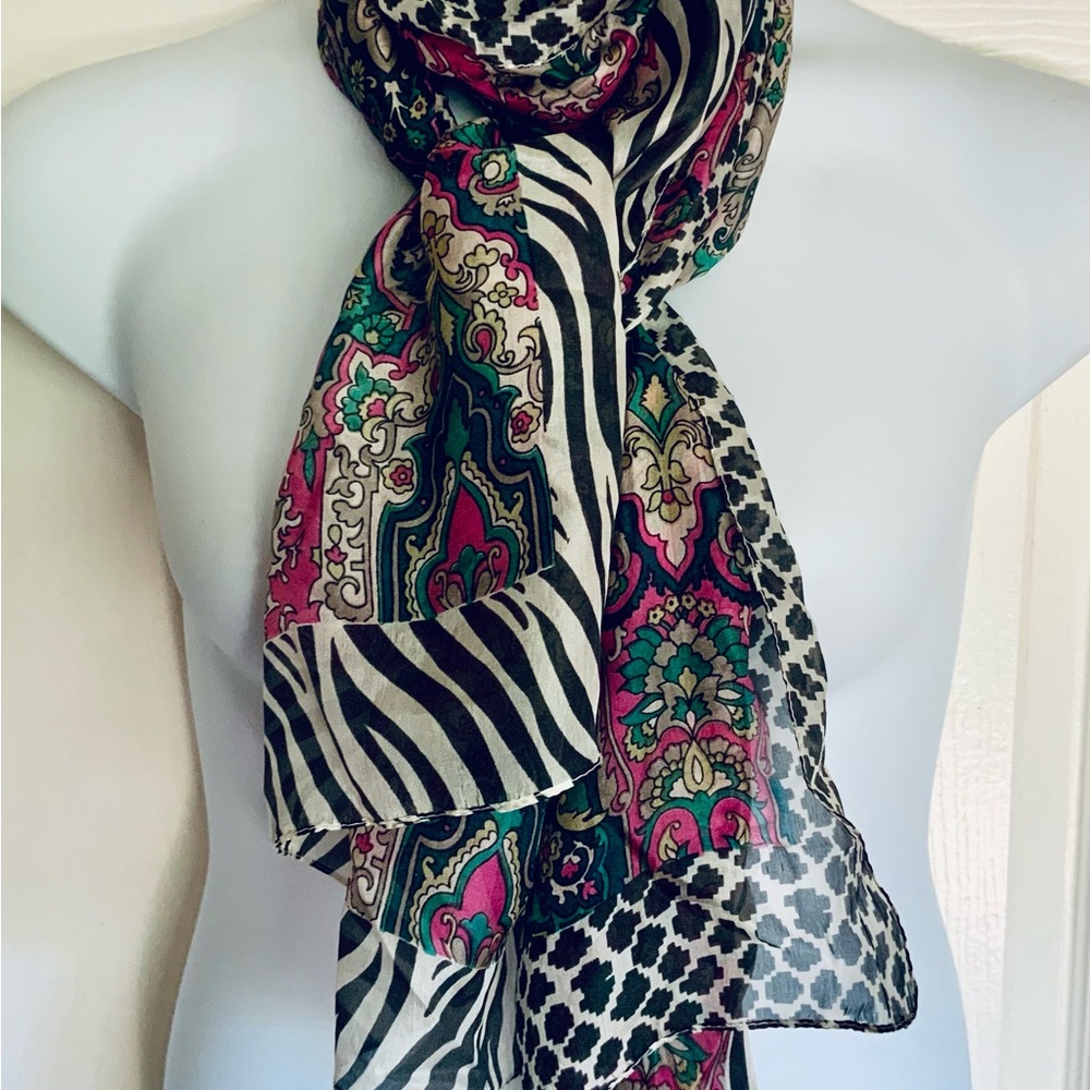 Vivante by VSA 100% silk Scarf